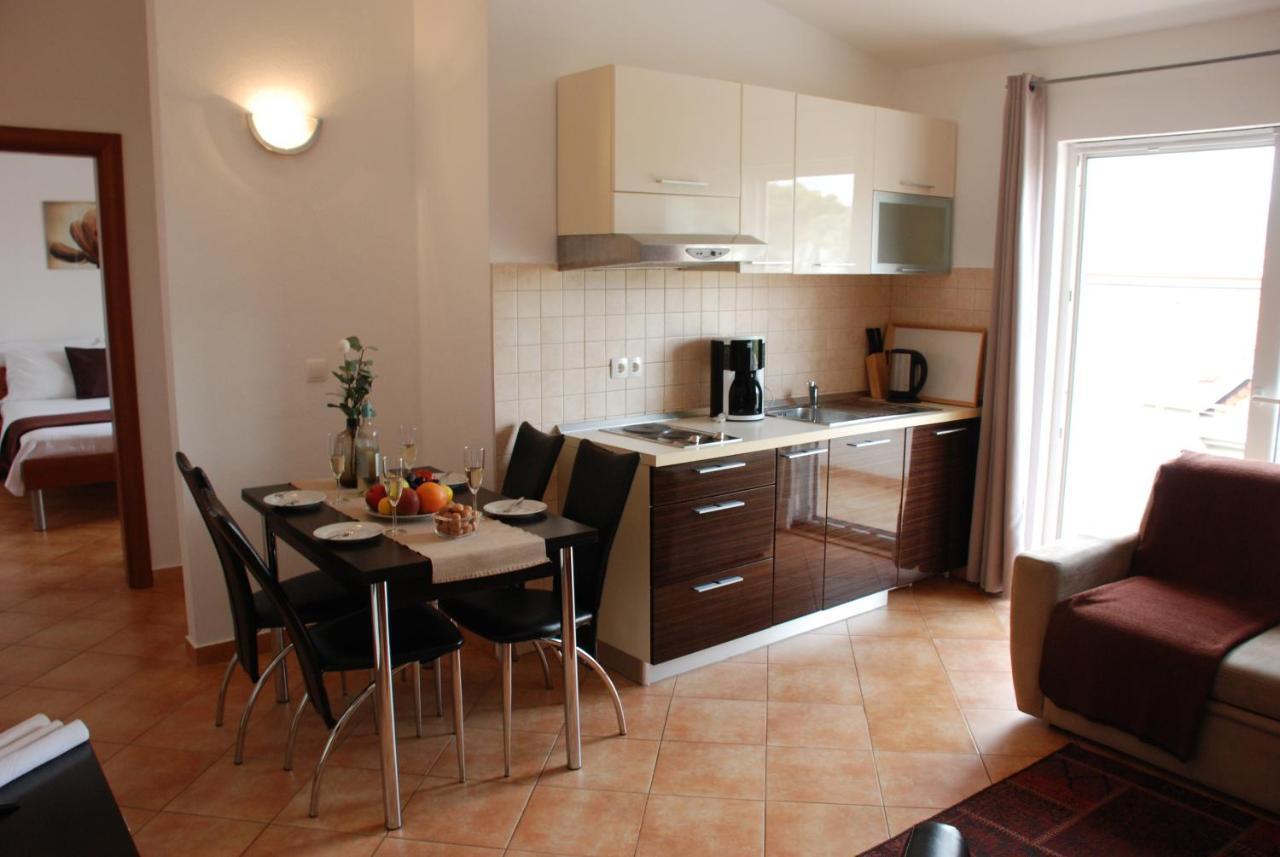 Apartments Antonella Trogir Eksteriør bilde