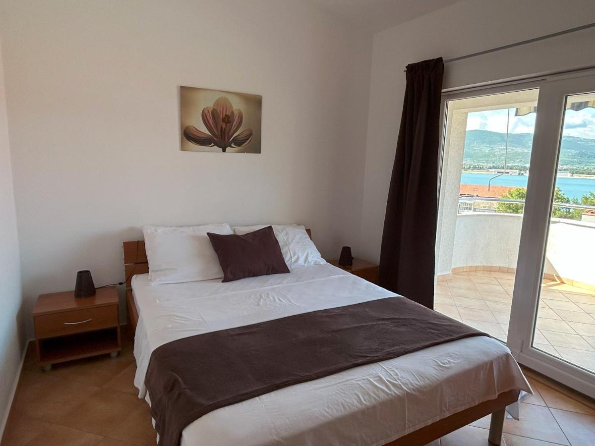 Apartments Antonella Trogir Eksteriør bilde