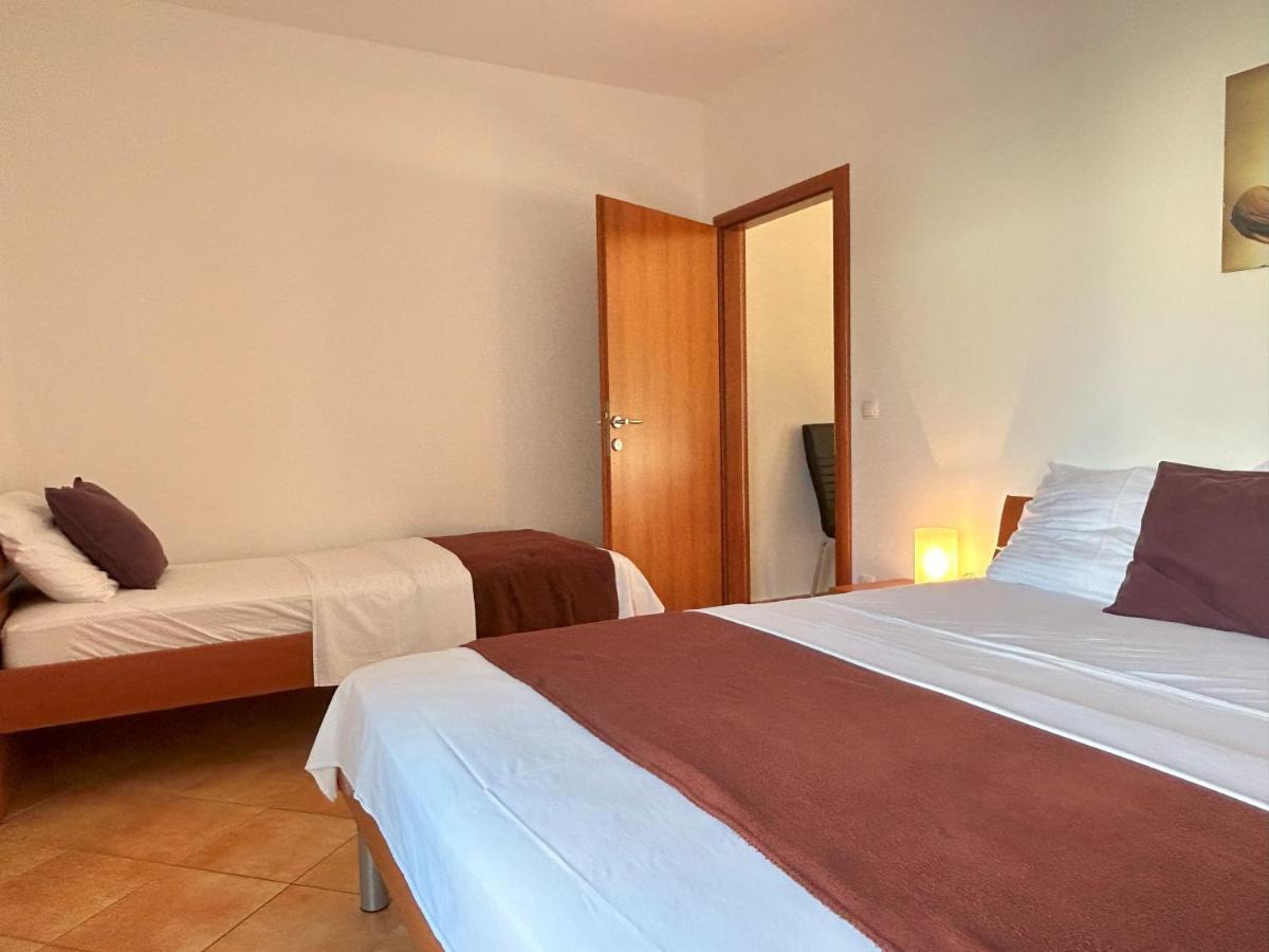 Apartments Antonella Trogir Eksteriør bilde