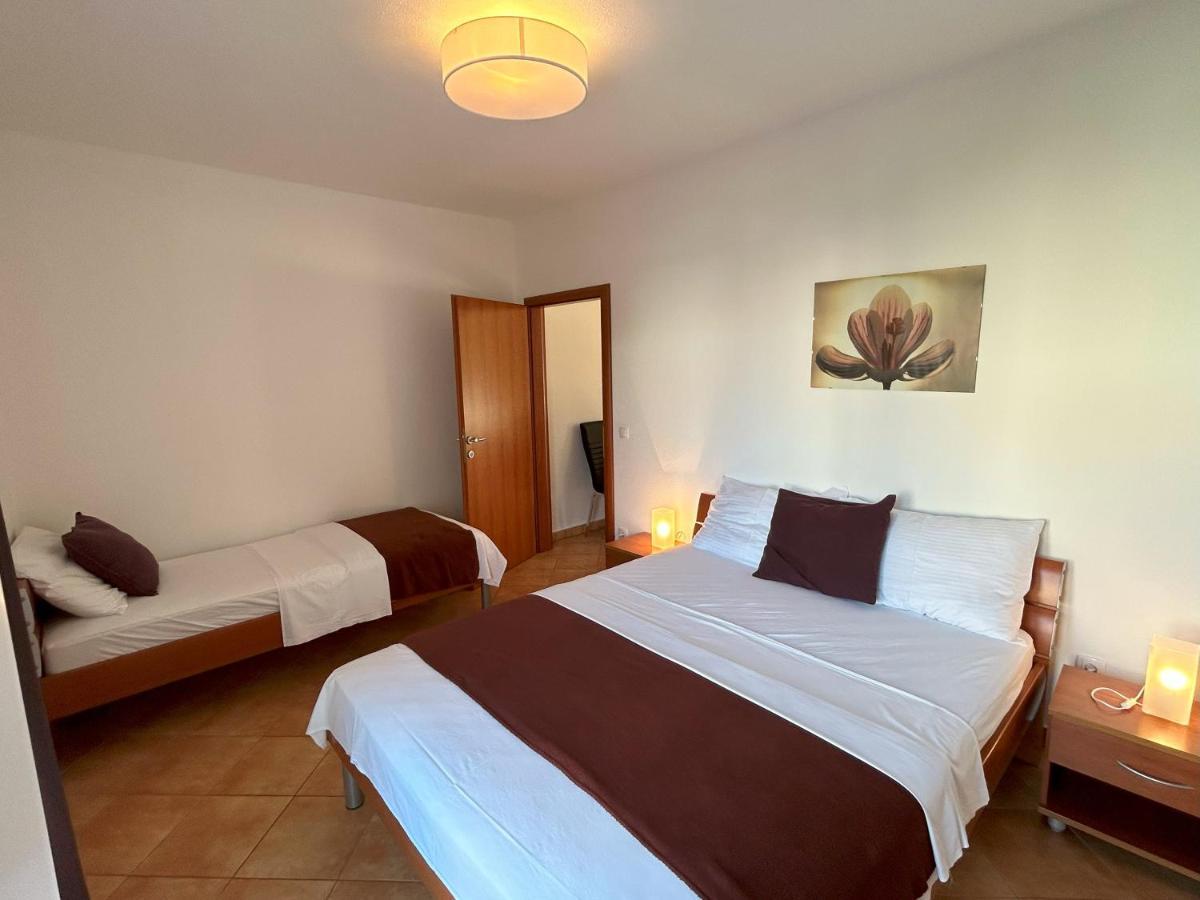 Apartments Antonella Trogir Eksteriør bilde
