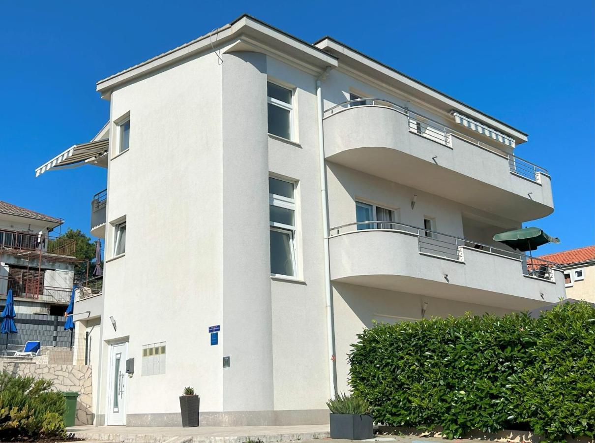 Apartments Antonella Trogir Eksteriør bilde