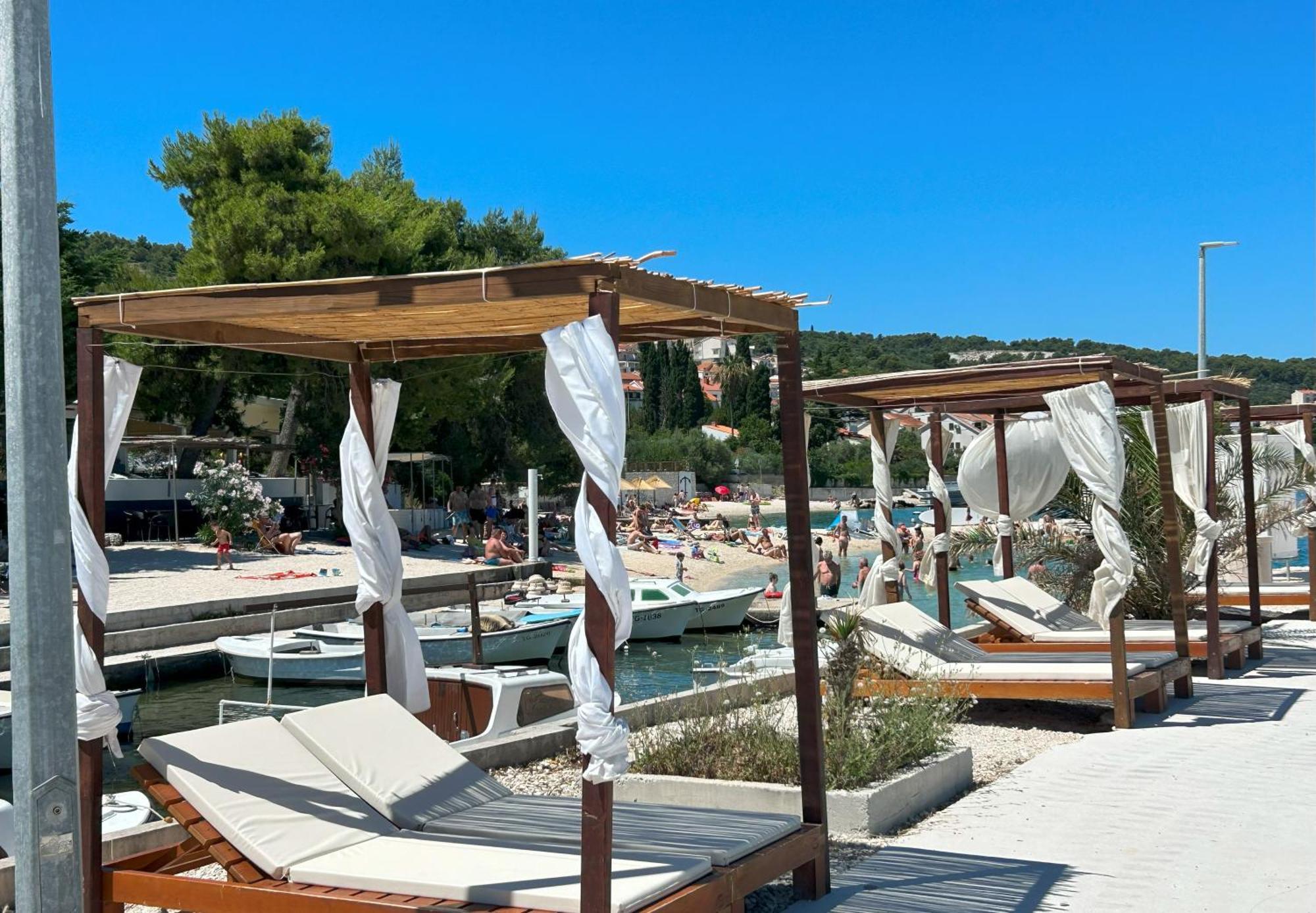 Apartments Antonella Trogir Eksteriør bilde
