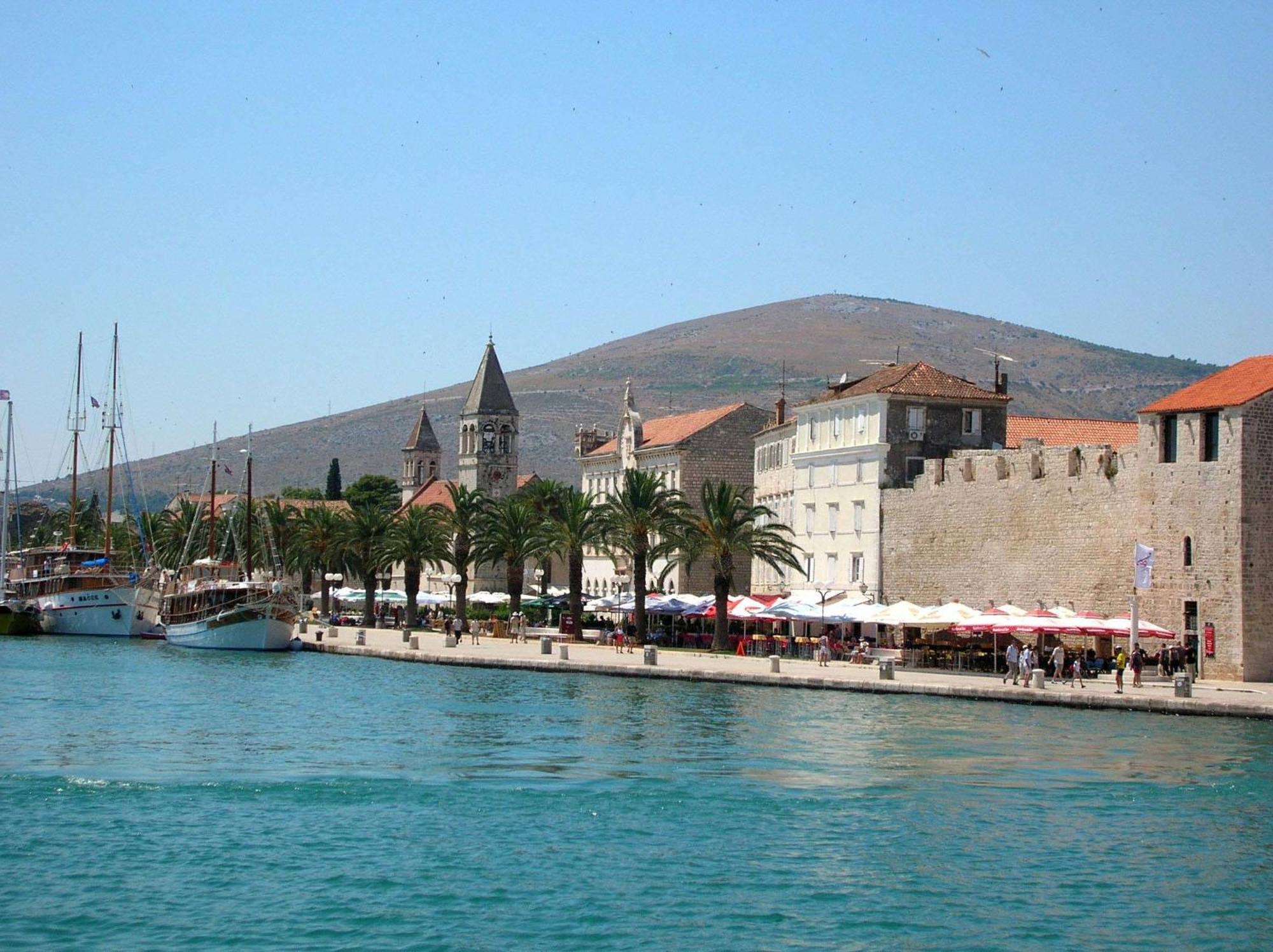 Apartments Antonella Trogir Eksteriør bilde